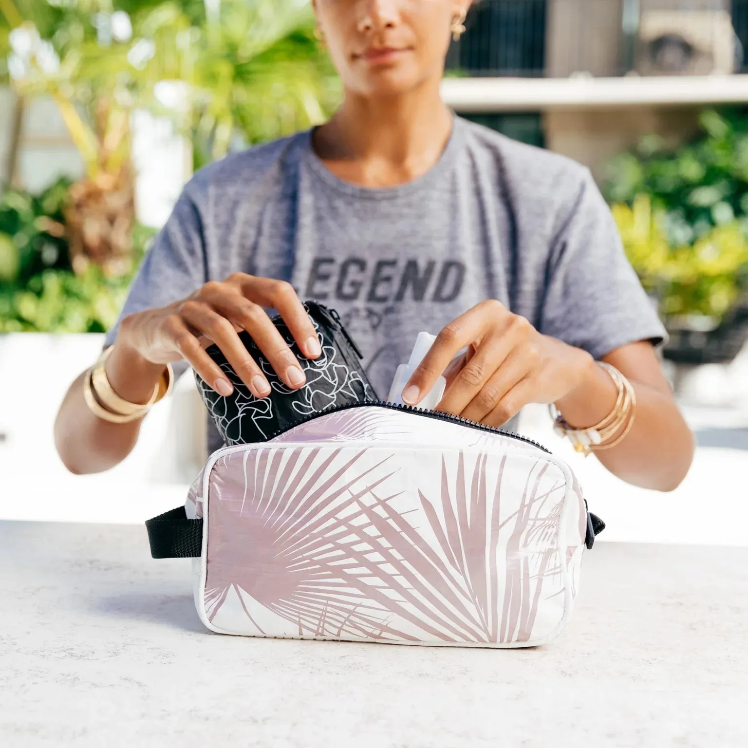 Aloha Day Palms Dopp Kit in Rose Gold, Style #DOP14922