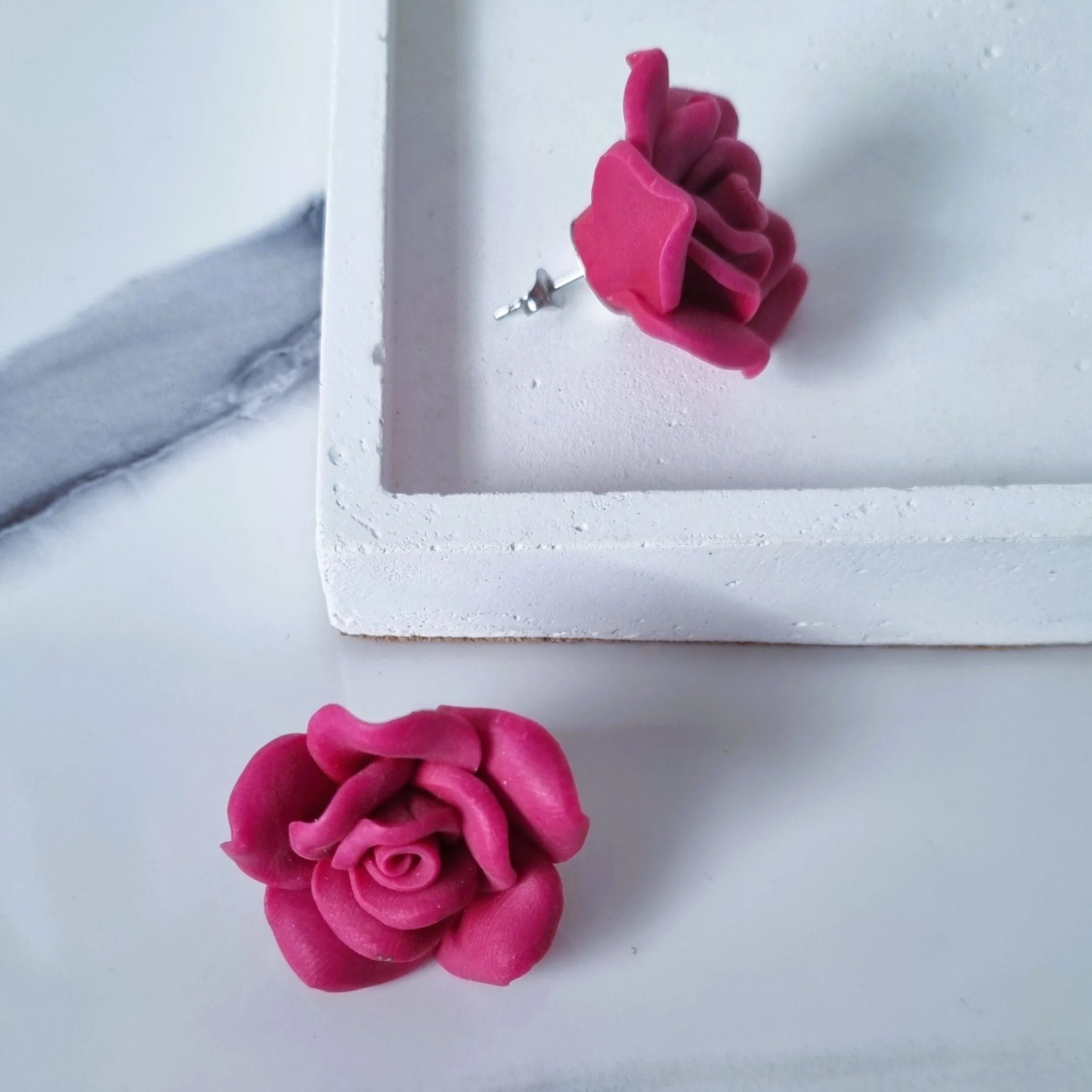 Flower earrings - dark fuschia