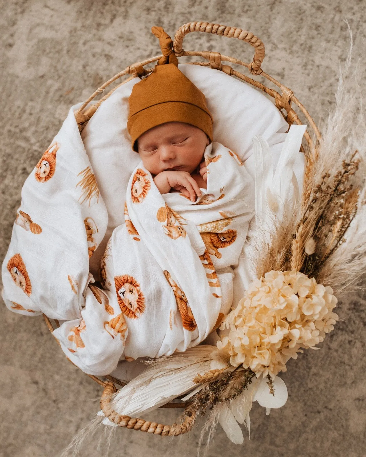 Snuggle Hunny Kids | Organic Muslin Wrap - Lion