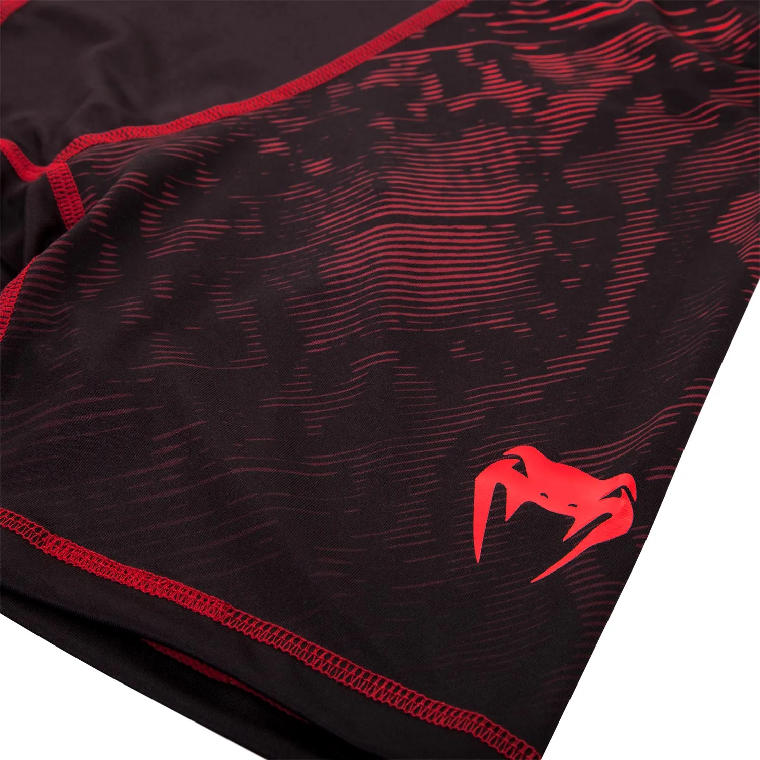 Venum Fusion Compression Shorts - Black/Red