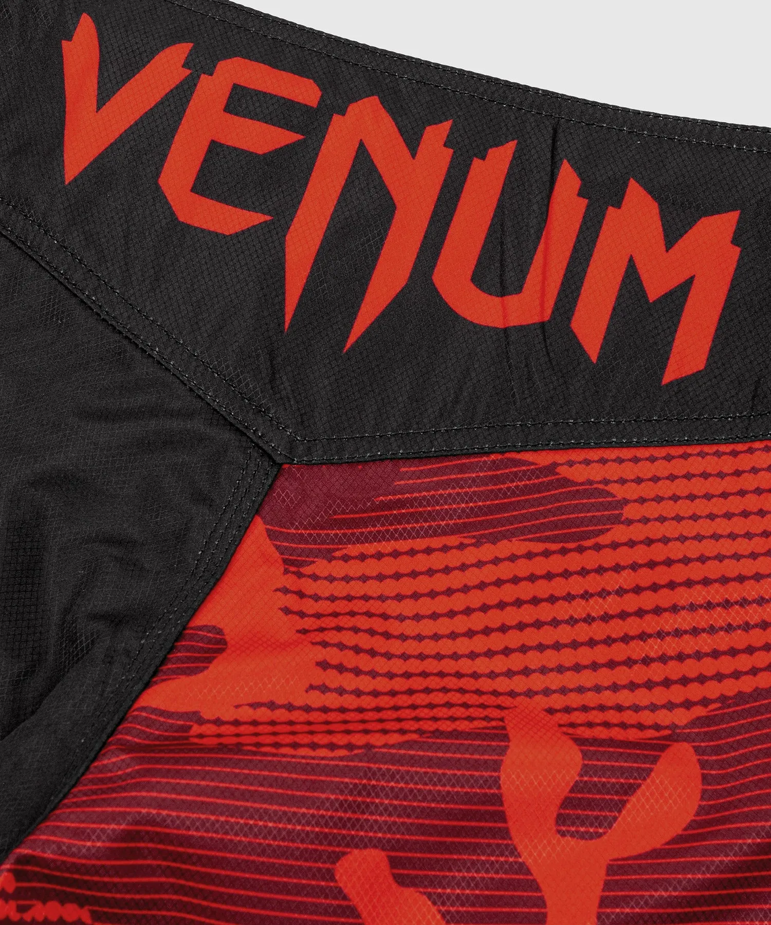 Venum Light 3.0 Fightshorts - Red/Black